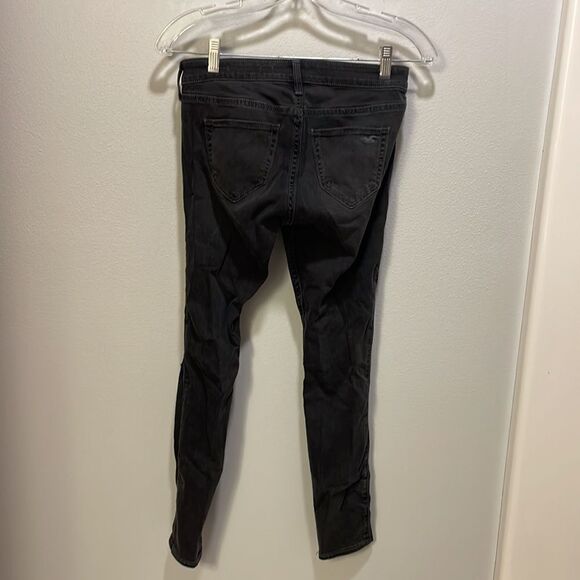 HOLLISTER woman’s Low Rise Jean Leggings in black - Picture 10 of 13